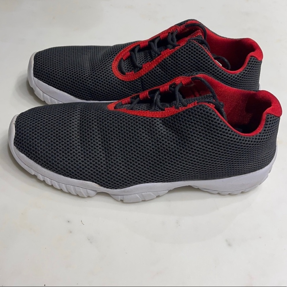 Air Jordan Future Low “Bred” - SZ 11.5M